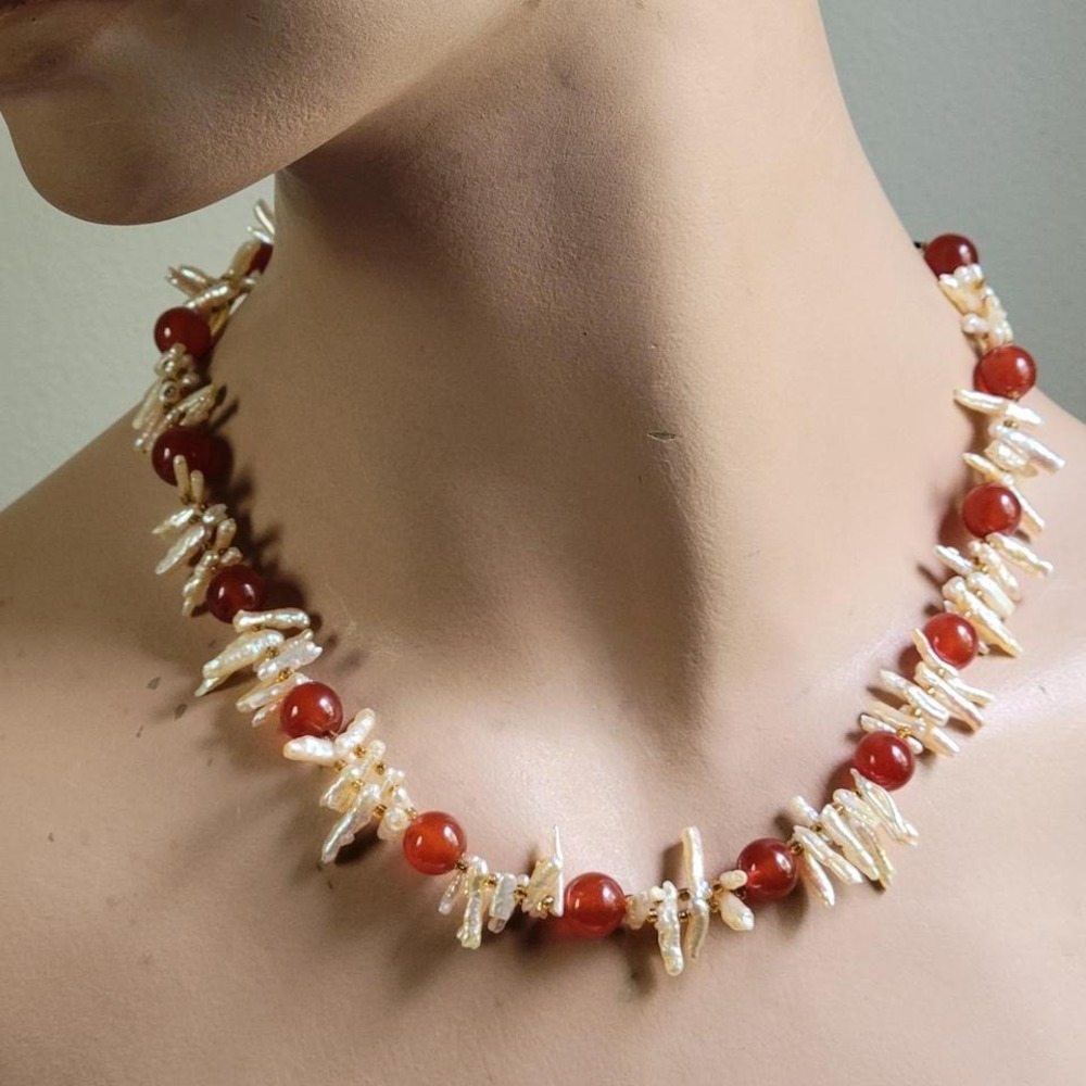 Biwa Pearl Carnelian Necklace 18" Red White EX